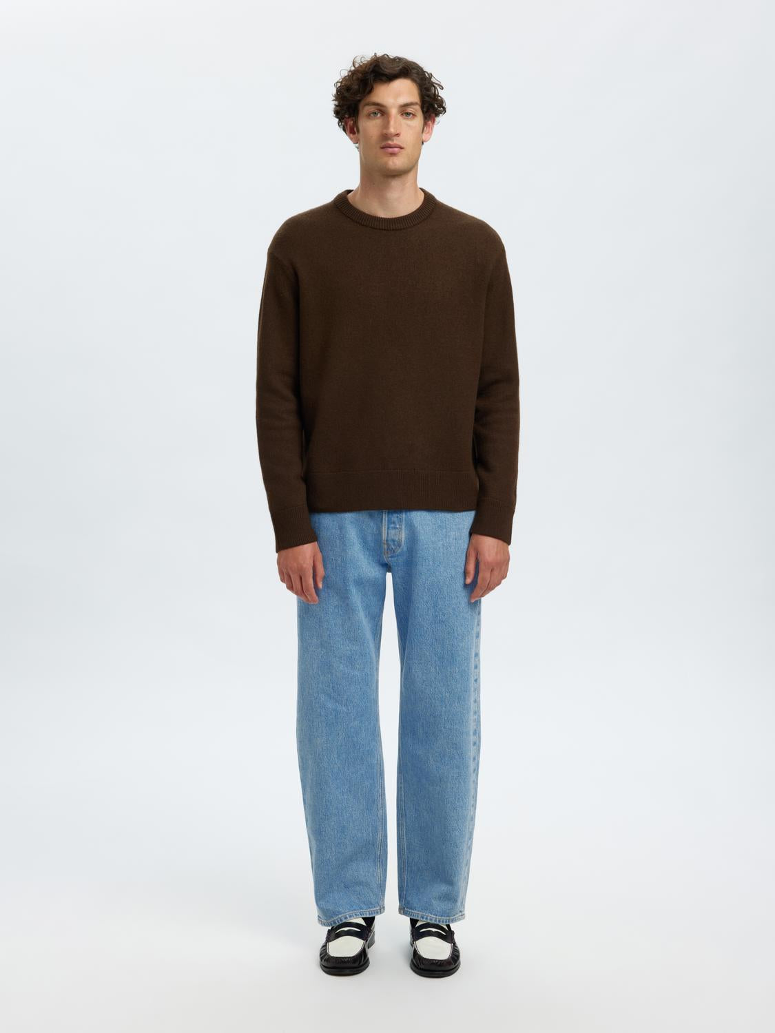 model_shot-front_full